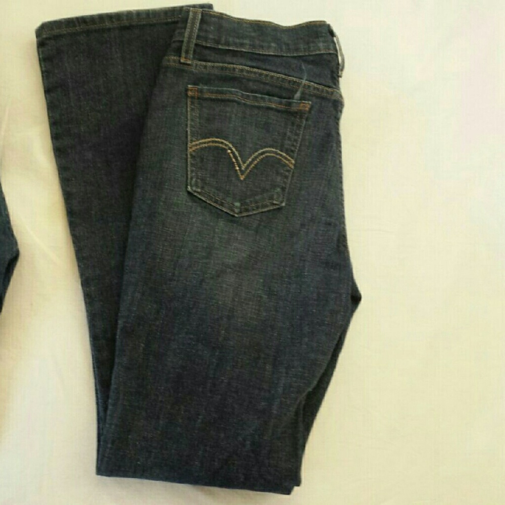 Women's Levi jeans